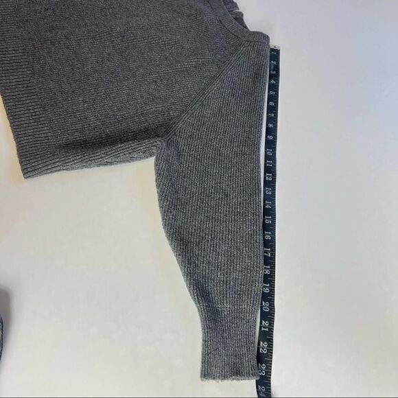 ZARA Womens Small Viscose Knit Crop Gray Sweater Zip In Back - Picture 5 of 13